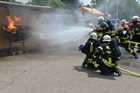 att släcka en brand