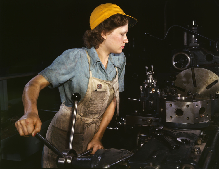 Foto kvinnlig fabriksarbetare