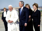 Foton påve Benedict XVI och George W. Bush