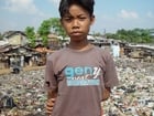 Foton pojke i slumområde