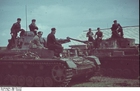 Foton Ryssland - soldater med pansarvagnar