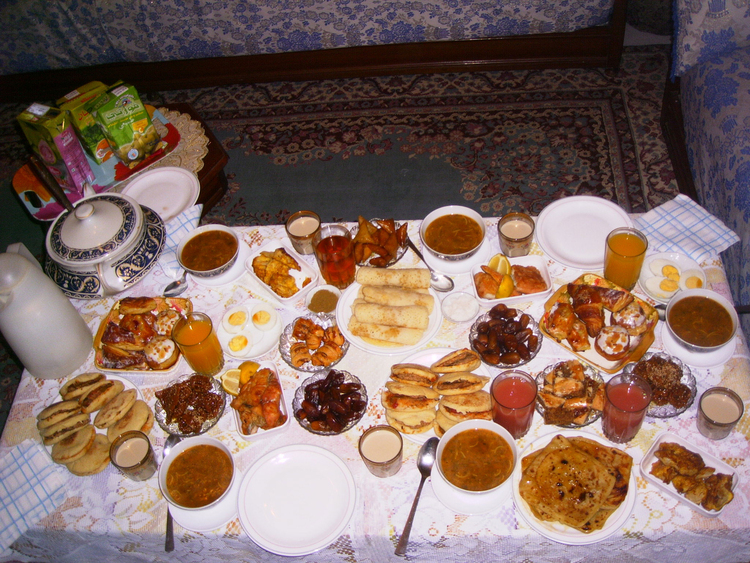 Foto traditionell mÃ¥ltid under Ramadan
