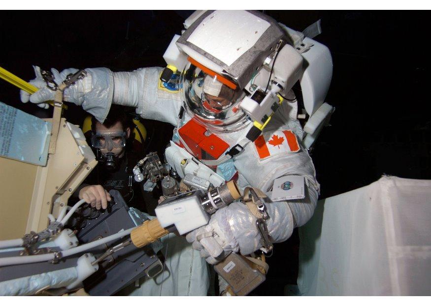 austronaut i trA¤ning under vattnet Foto austronaut i trA¤ning under vattnet