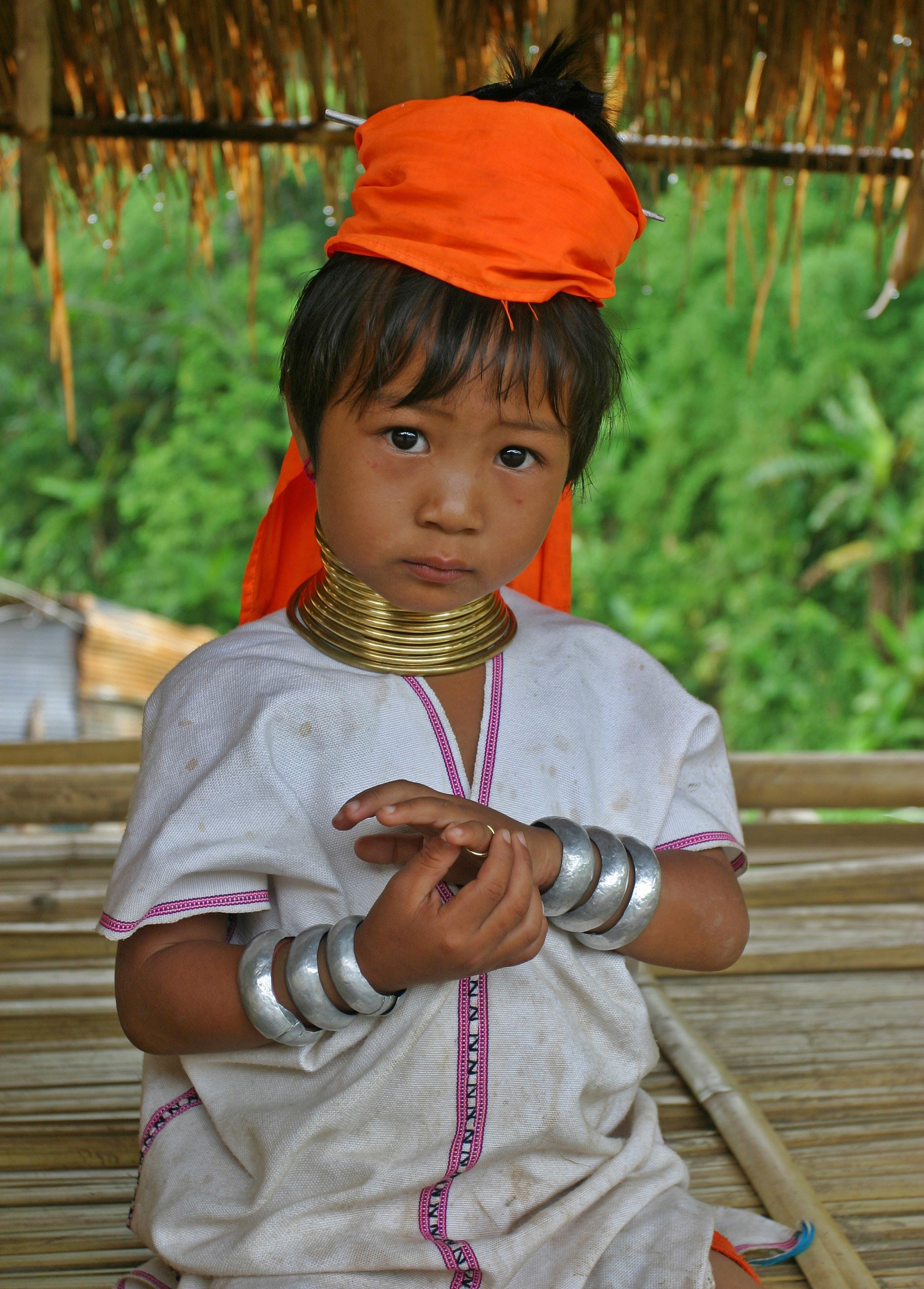flicka i padaung Foto flicka i padaung