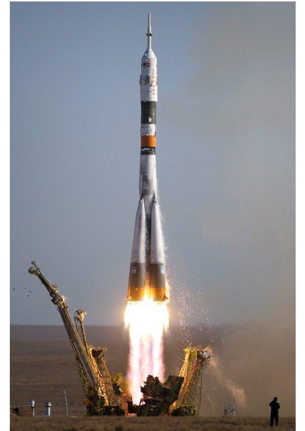 raketuppskjutning Foto raketuppskjutning